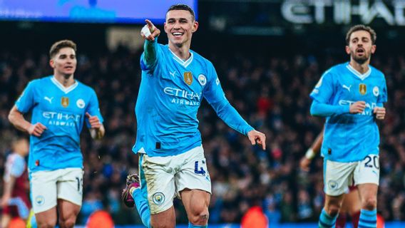 Foden Cetak Hattrick, Man City Hancurkan Aston Villa