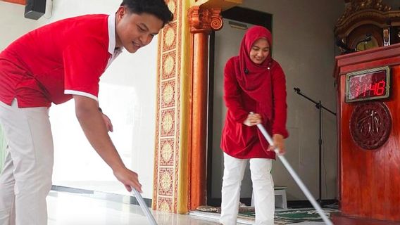 Gerakan Bersihkan Masjid hingga Perlengkapan Ibadah untuk Sambut Ramadan