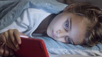 画面が友達になるときは、スマートフォンが子供の心理学をどのように形成するかを認識してください