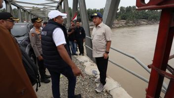 バレン・アチェの洪水後の処理チェック、内務大臣は、多くの地域がまだ泥で覆われているのを見ます