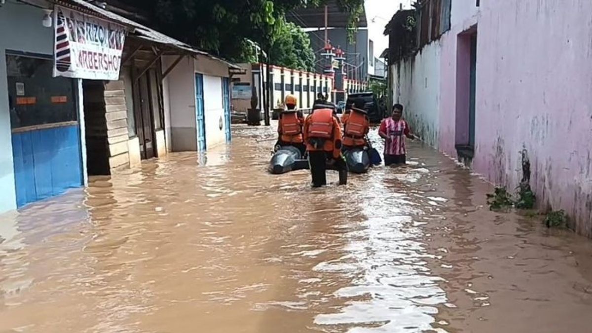 Banjir Bandang Hanyutkan Puluhan Rumah di Pati, Ganjar Pastikan Penanganan Tinggal Perbaikan Tanggul Sungai