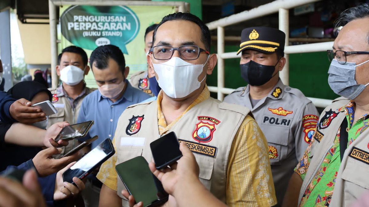 Police Investigate Scarcity Of Packaged Cooking Oil In Surabaya