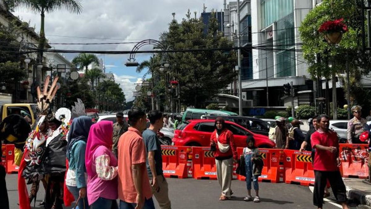 L’inauguration de la DPRD Jabar 2024-2029, la police ferme les routes asiatiques en Afrique