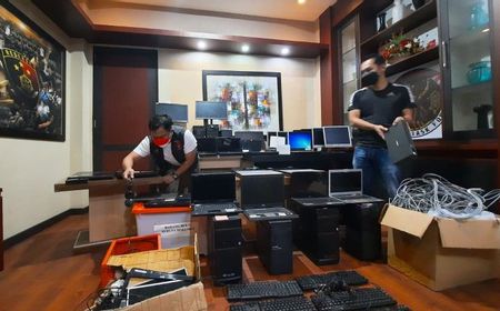 Polda Kalbar Gerebek Kantor Pinjaman Online Ilegal di Pontianak