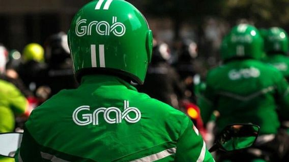 ردا على ديمو أوجول ، Grab يرفض خفض دخل السائق