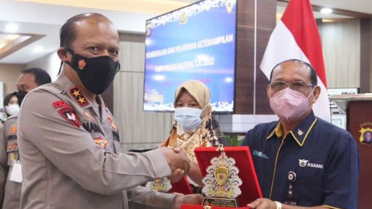 Ahead Of Retirement, Hundreds Of Central Kalimantan Police Personnel Are Given Training