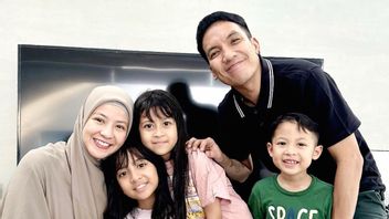 Back To Playing Movies, Natasha Rizky Sets Child Care Time With Desta