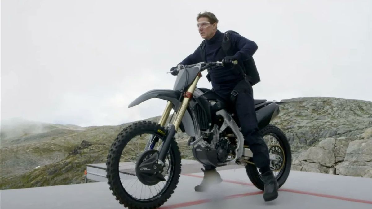 Tom Cruise Falls To Jurang Demi Mission: Impossible - Dead Reckoning