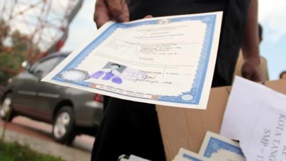 Kritik Lemahnya Pengawasan Ketenagakerjaan Terkait Penahanan Ijazah