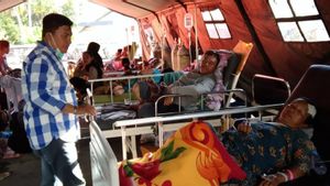 Pasien Korban Gempa di RSUD Pasaman Barat Memilih Bertahan di Tenda