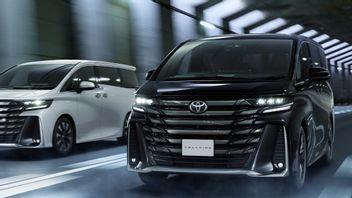 The Interesting Phenomenon Of Toyota Vellfire, In India The Waiting Period Can Be More Than A Year