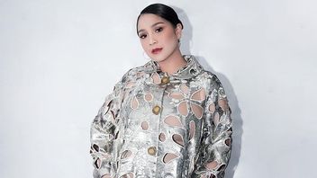 Serba Mewah, Intip Fashion Nagita Slavina saat Menghadiri New York Fashion Week