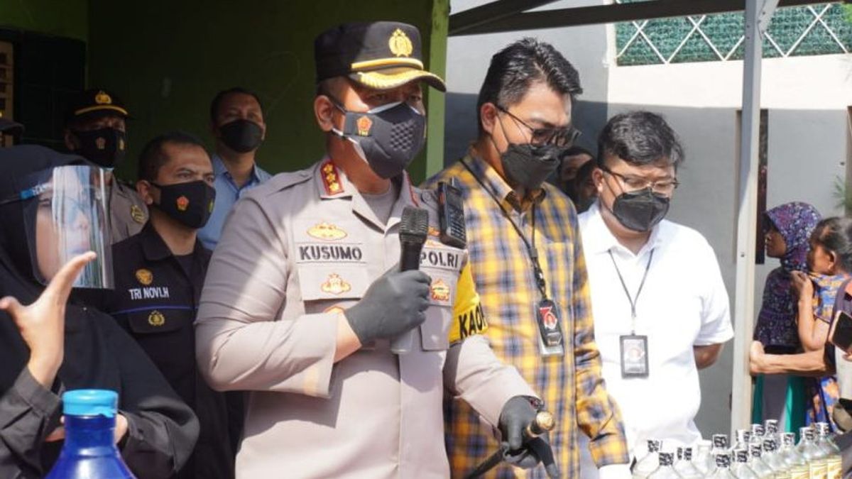  Pabrik Rumahan Miras Oplosan di Sidoarjo Digerebek Polisi