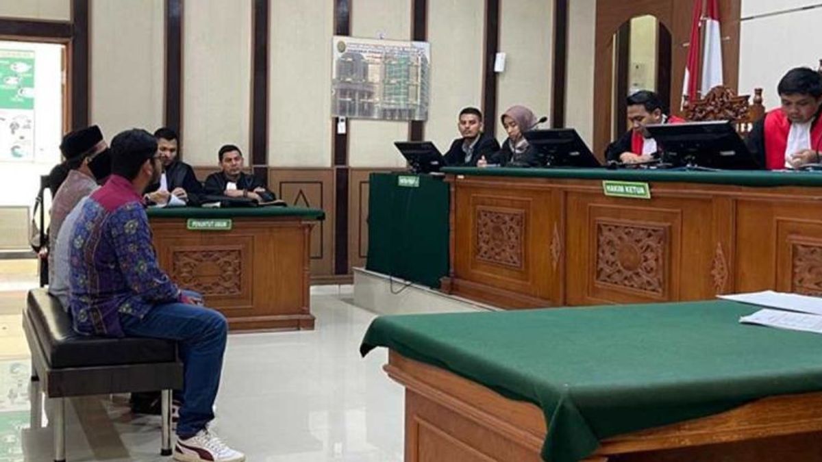 Pour le riz Cooker Temple Stiker, Caleg à Bireuen Aceh Condamné à 6 mois de prison