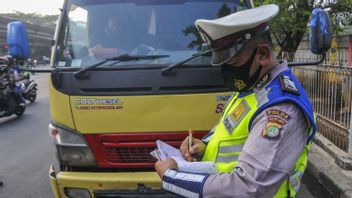 Le Trafic à Jakarta Devient Dense, Règle Odd-even Est Toujours En Cours