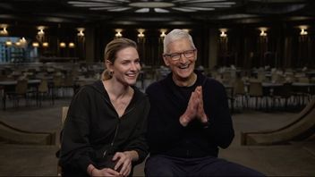 Tim Cook Dan Rebecca Ferguson Umumkan Musim Baru Serial 'Silo' Dari Lokasi Filming Di Inggris