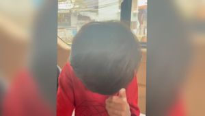 Warga Sebut Mertua Siti Badriyah dan Cucunya Sering Jalan Keluar Kontrakan, Minta Makan ke Tetangga