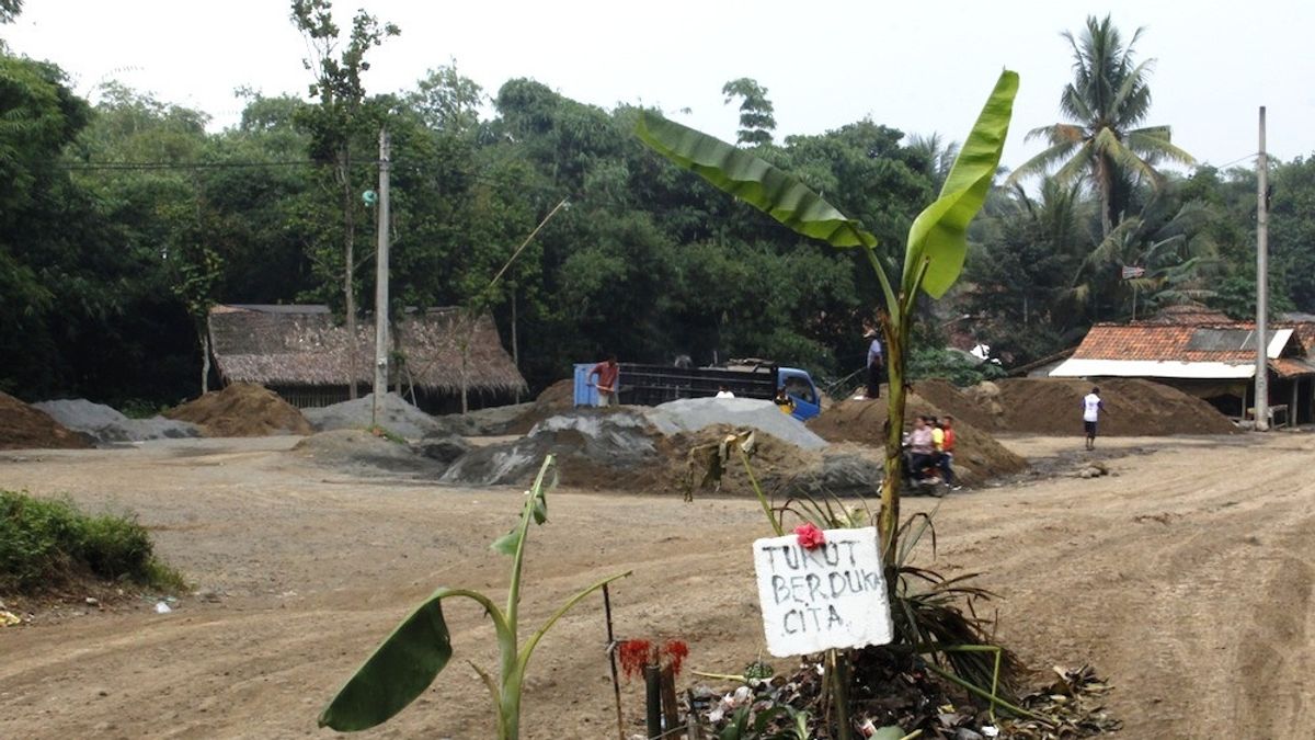 延迟的Parungpanjang Tambang路的完工,茂物摄政王被要求承担责任