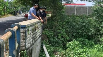 العثور على جثة روخيم للقرويين جيلي في قاع النهر، شرطة تولونغاجونج تأكد من ضحايا حادث واحد