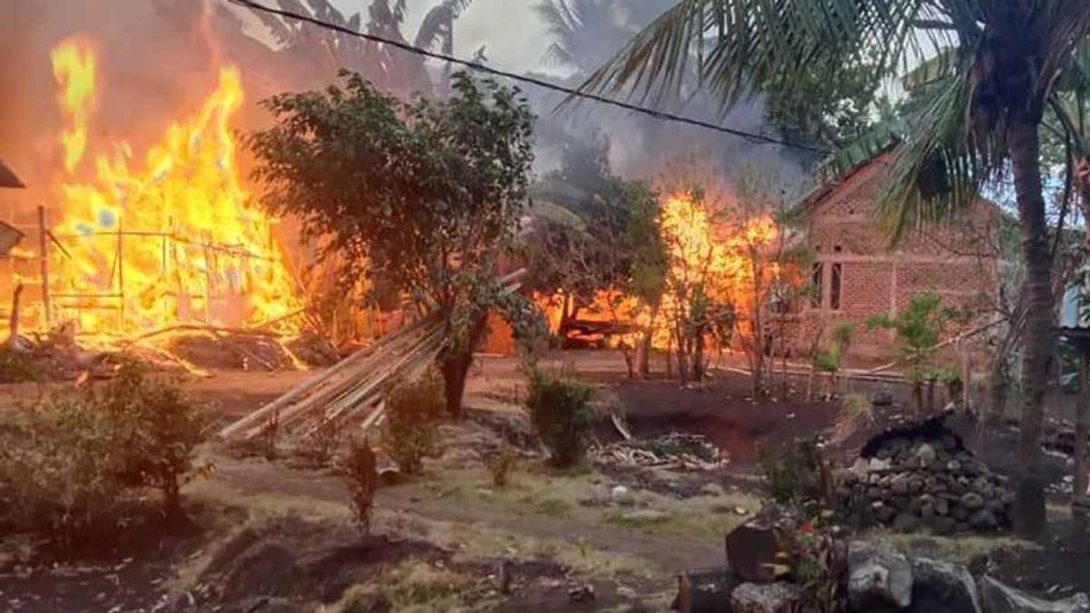 Adonara : 49 maisons incendiées