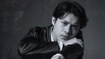 Rony Parulian Rangkum Curhatan Personal di Album Perdana, <i>Rahasia Pertama</i>