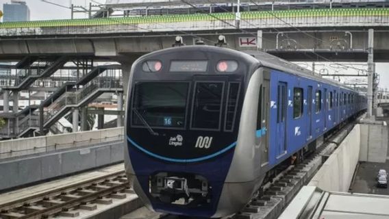 جاكرتا - جاكرتا MRT تنقل 135 ألف شخص في يومين من العيد