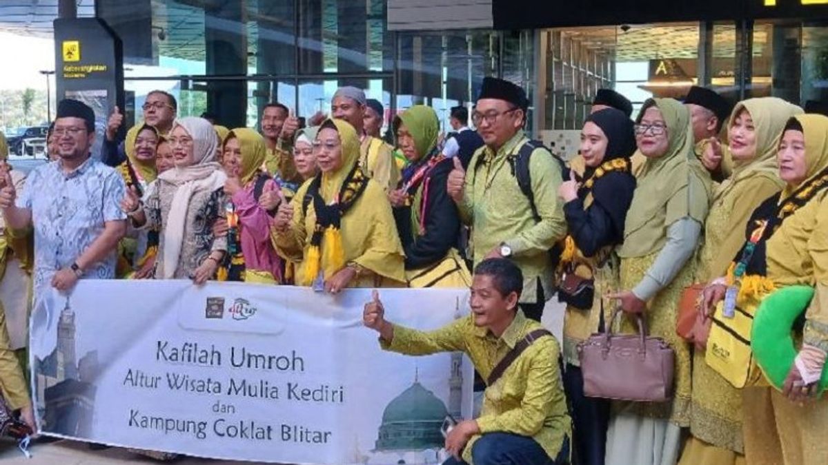 Umrah Pilgrims In Kediri And Around The First Fly From Dhoho Airport