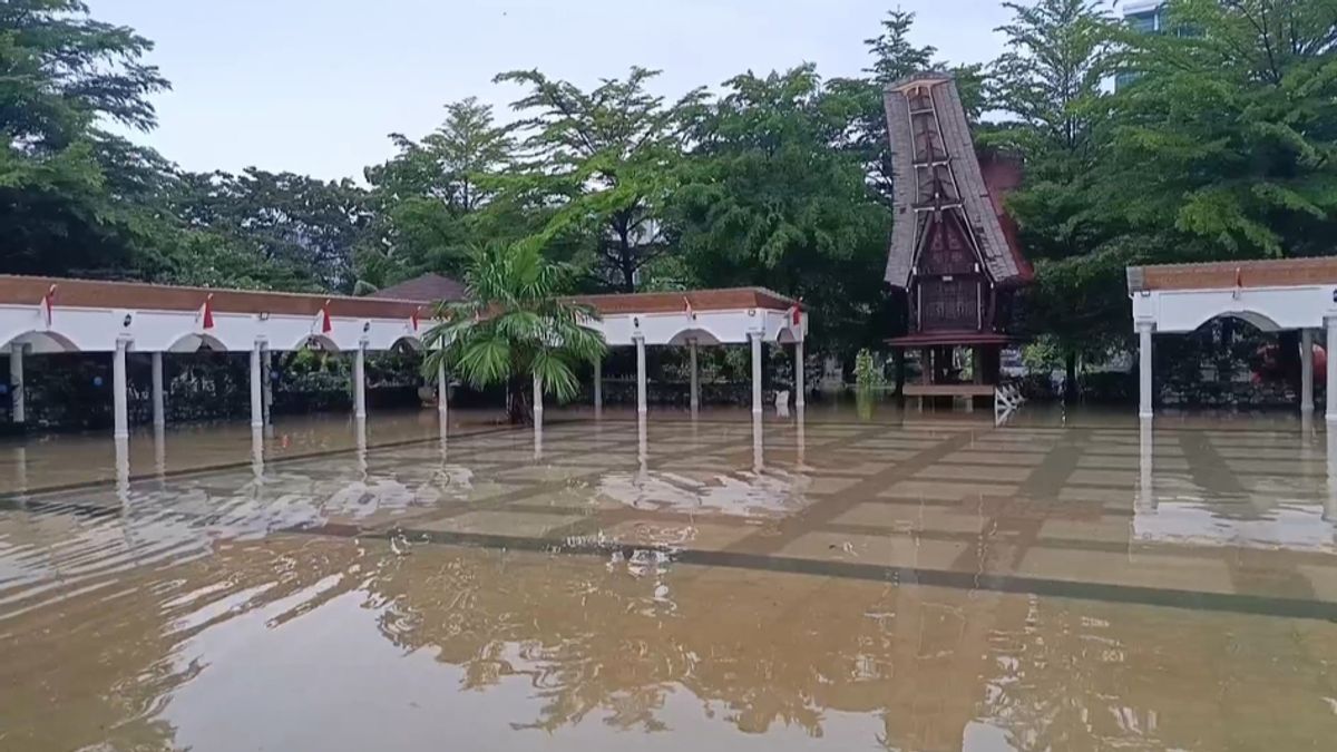 Heavy Rain Inundates South Sulawesi Governor's Office House, Acting Governor Immediately Reviews And Coordinates Handling