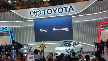 Toyota Brings New Generation Camry And Corolla Cross Facelift At IIMS 2025