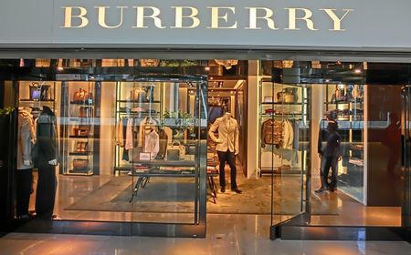 Soal Xinjiang, Merek Mewah Asal Inggris Burberry Juga Kena Boikot di China