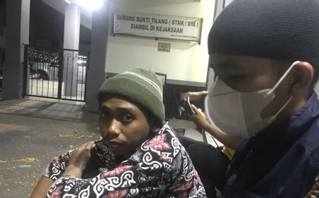 Pegawai Kelurahan Kehilangan Rumah Gegara Indra Kenz: Sidang Vonis Ditunda, Numpang Tidur di PN Tangerang