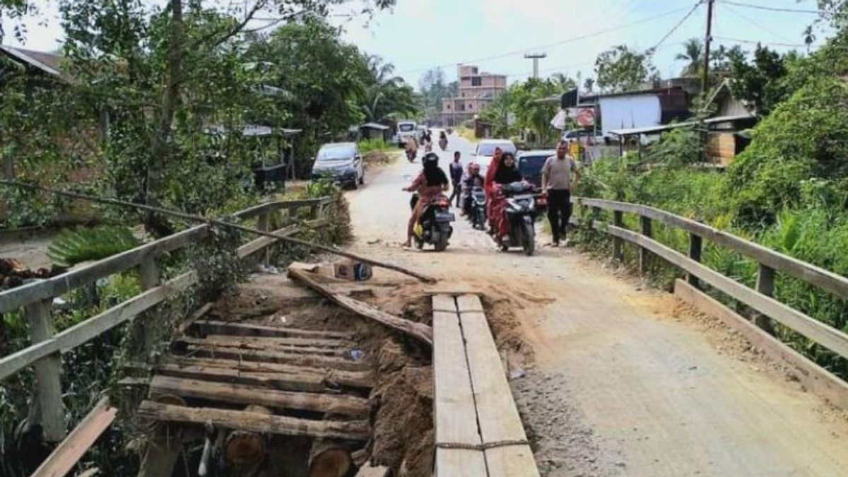 PUPR-PKPP Riau Perbaiki Jembatan Ambruk di Inhil 
