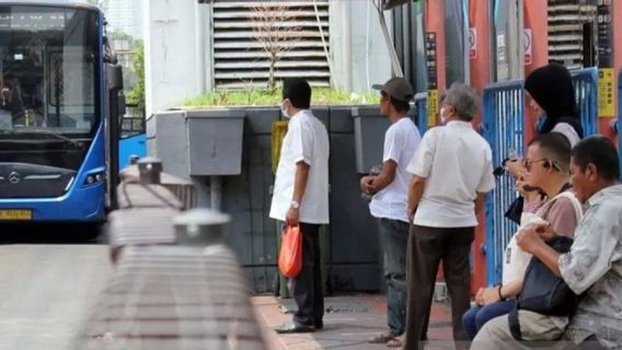 使中性不具有商业性质,Transjakarta Ubah 一些巴士站名称