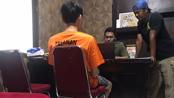 سرقة 17 مليون روبية إندونيسية ، الرجال في تانجيرانج مدمنون على المقامرة عبر الإنترنت حتى يكون لديهم ديون