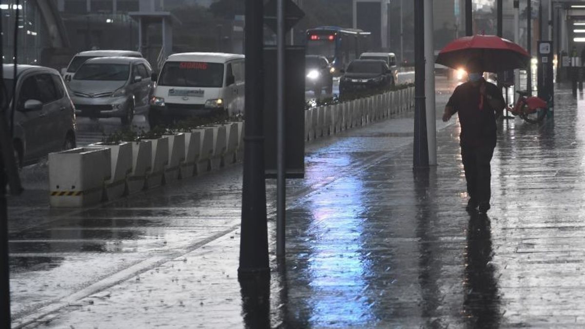 雅加达所有地区预计周六下午下雨