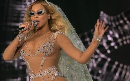 Beyoncé Dituding Meniru Desainer Jepang untuk Hiasan Kepala Robot Tur 'Renaissance'