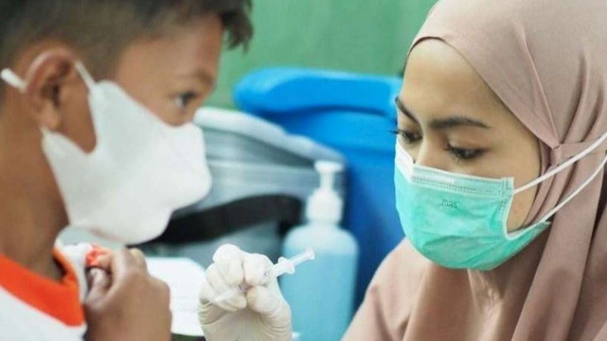 ジャカルタの6~11歳の子供の55.9%が予防接種を受けている