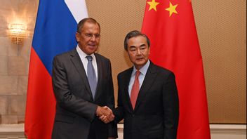Bicara dengan Menlu Rusia, Wang Yi Pastikan Posisi Netral China Soal Ukraina