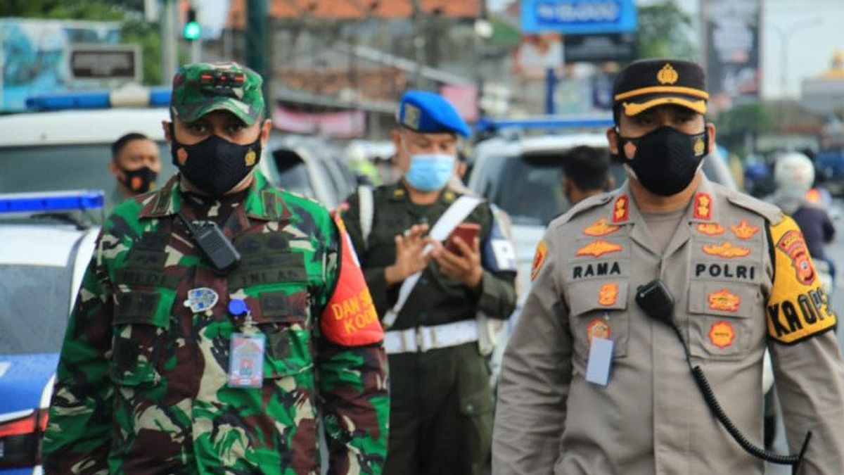 شرطة كاراوانغ تفحص 6 حالات تسمم بغاز عشرات المواطنين من أنابيب التسرب