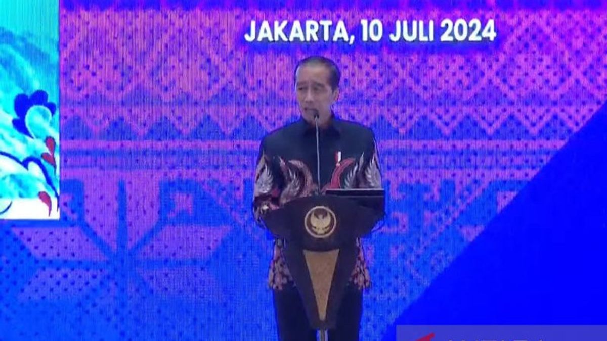 Le président Jokowi : 41% de la régence et de la ville utilisent toujours des produits locaux