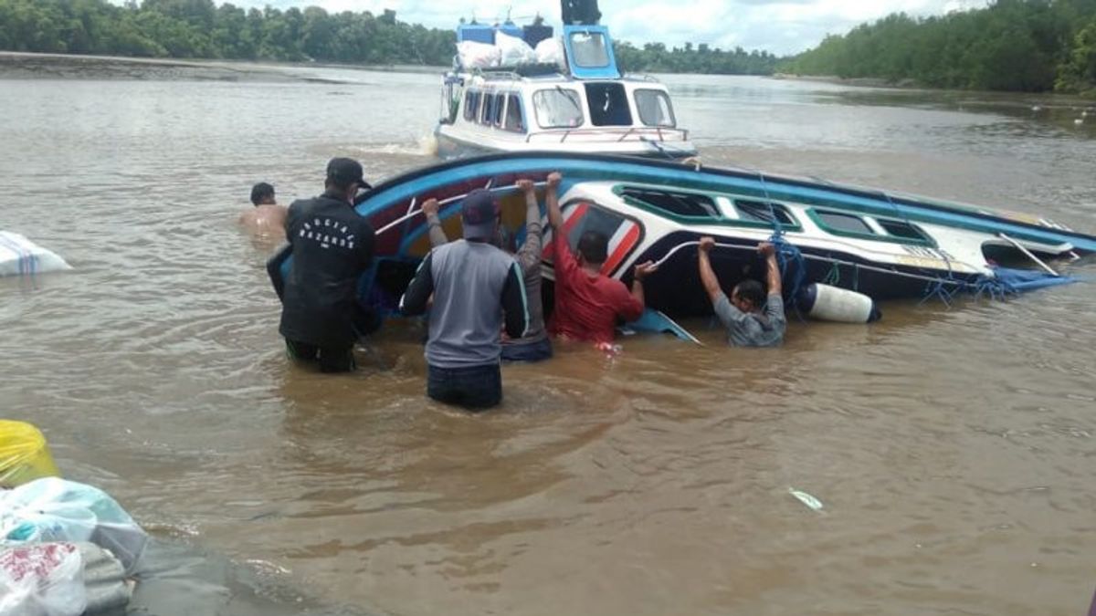 نقل 30 راكبا، SB ريان قارب سريع انقلبت في نهر نونوكان بيند، 5 وجدت ميتة