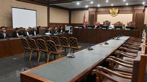 Nadiem Makarim Sakit hingga Tim Pengacara Absen Bikin Sidang Ditunda