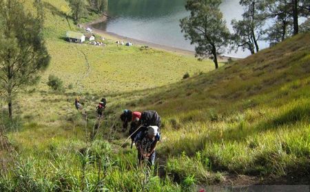 Pendakian Gunung Semeru Ditutup Sejak 30 November karena Aktivitasnya Meningkat