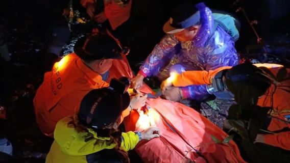 新年一刻登上登波山,明古鲁登山者因体温低下而死亡,遣返回家人