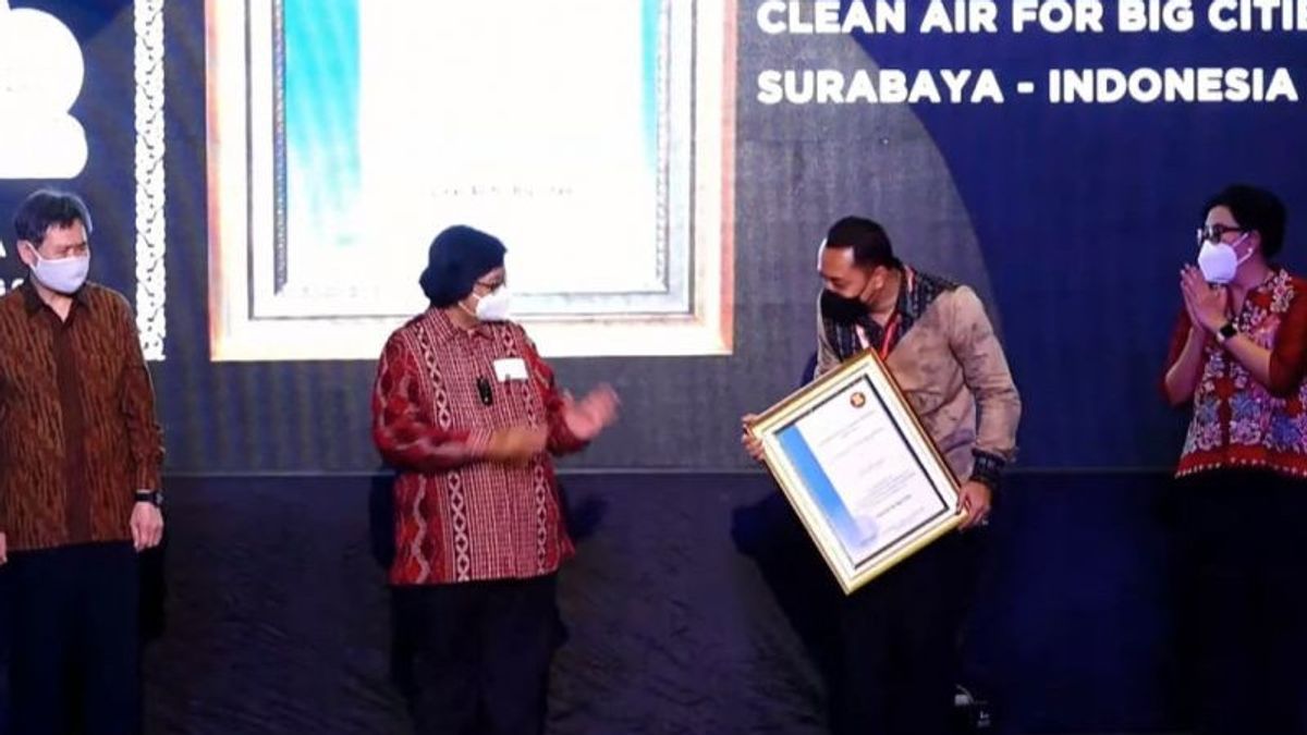 スラバヤ市が東南アジアで最もクリーンな空気賞を受賞