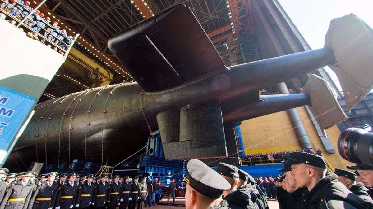 ロシア海軍、特殊作戦ベルゴロドのための潜水艦を受け取り、ポセイドン原子力水中無人機を装備