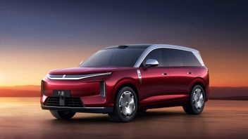 3月5日推出，这是比亚迪7座电动SUV，配备1,000V技术