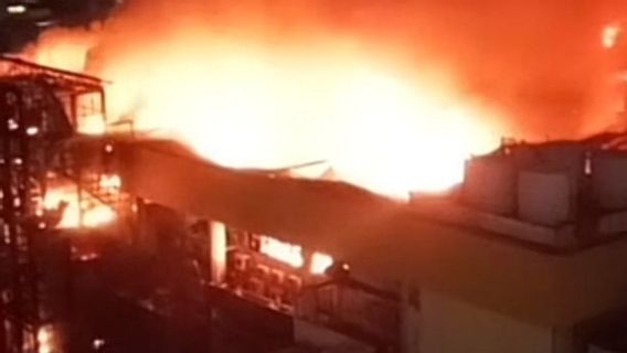 There Are Still Victims Trapped On The 7th Floor, Glodok Plaza Fire Now Moving To The 8th And 9th Floors