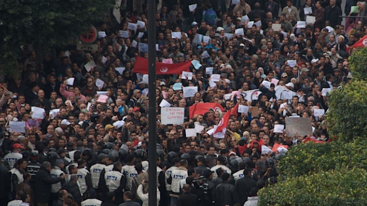 Dari Media Sosial ke Jalanan: Solidaritas Anak Muda Tumbangkan Diktator Timur Tengah dalam Arab Spring