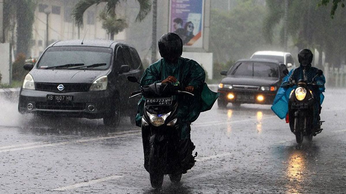 Pay Attention To The Weather Before Traveling! Jabodetabek Expected Rain Accompanied By Lightning